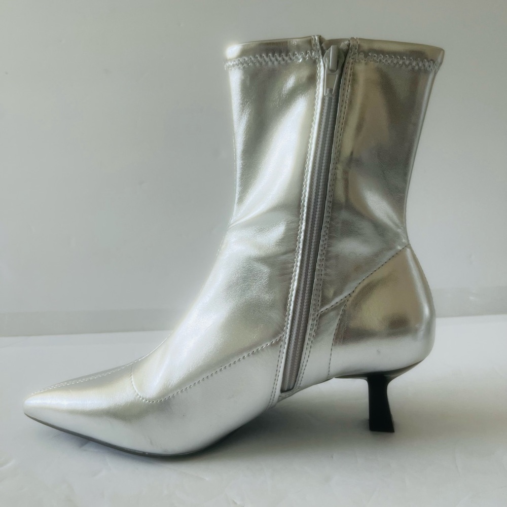 ABOUND Women's Erinn Silver Ankle Boot Kitten Heel Shoes Size 7.5 NEW - Picture 6 of 9